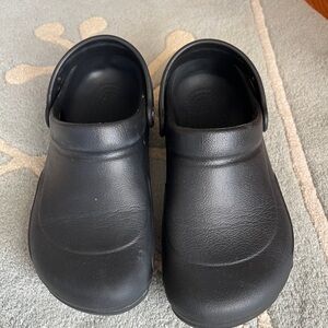 No Slip Crocs - Size 8